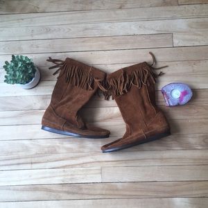 🦊 RARE Minnetonka Boots